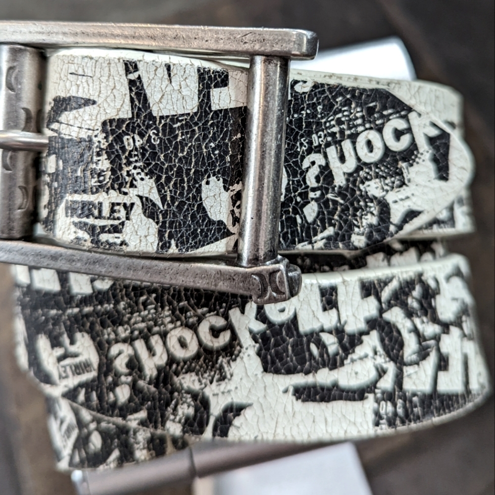 Hurley White and Black Belt